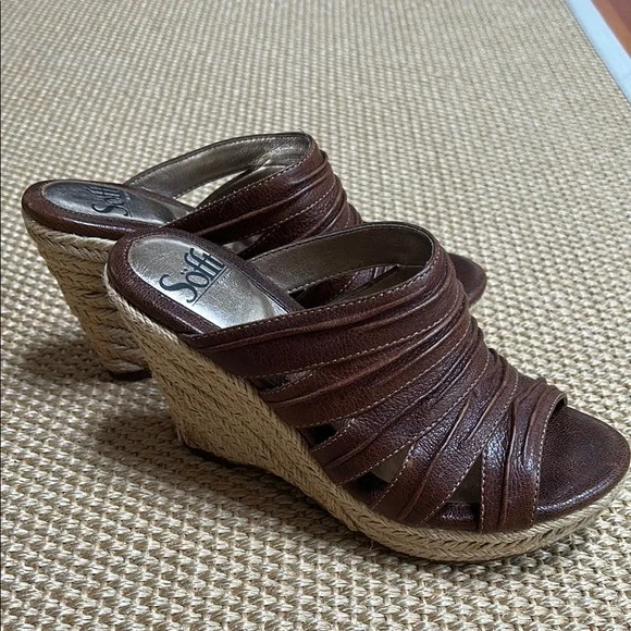 Sofft | Shoes | Sofft Brown Leather Mules With Ribbed Straps 